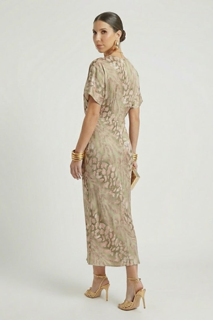 Juniper | Robe mi-longue à fleurs pour femme – Robe plissée à col en V et manches courtes