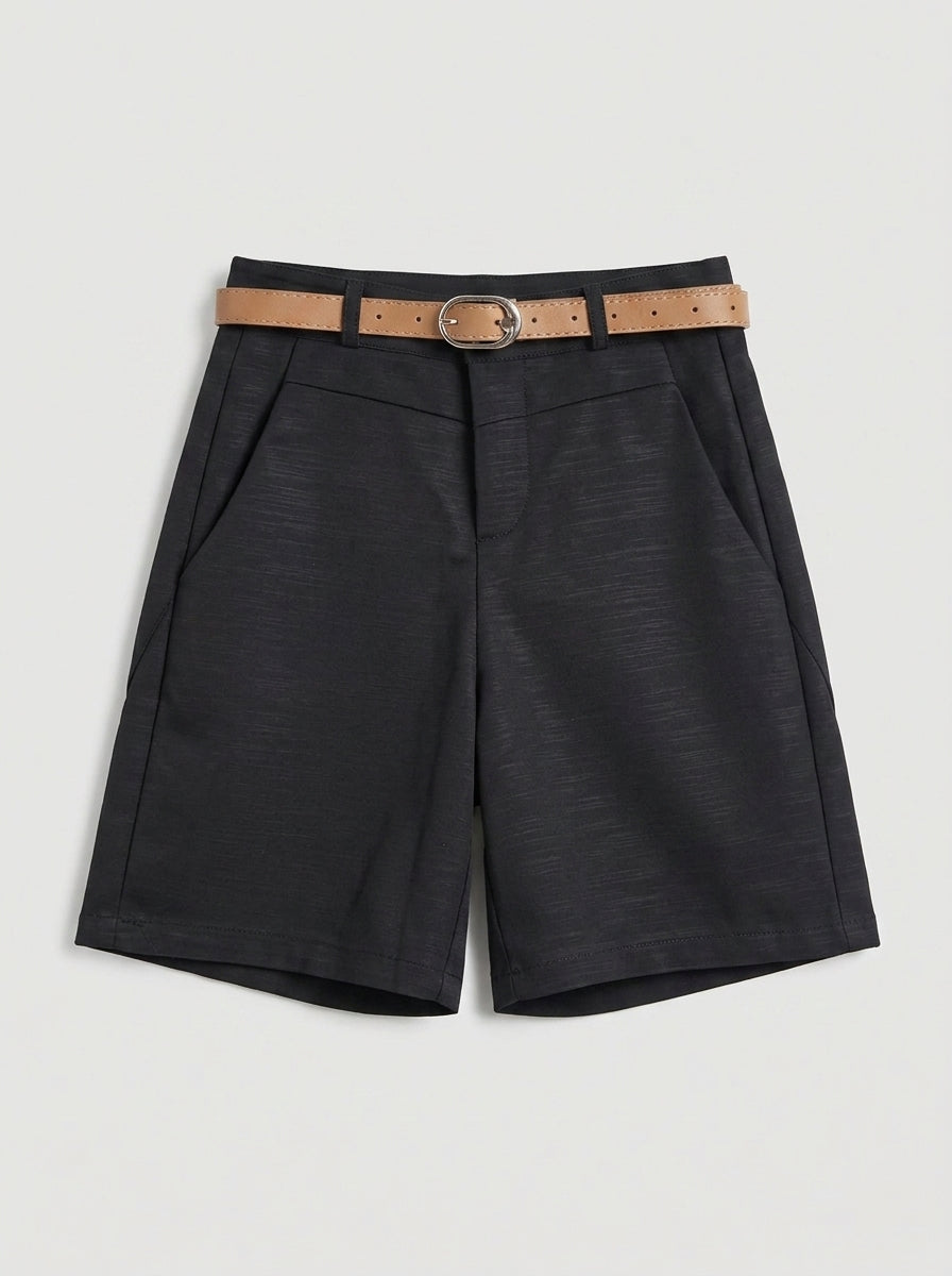 Aveline | Short pour femme arrivant aux genoux – Short décontracté à coupe droite avec passants de ceinture