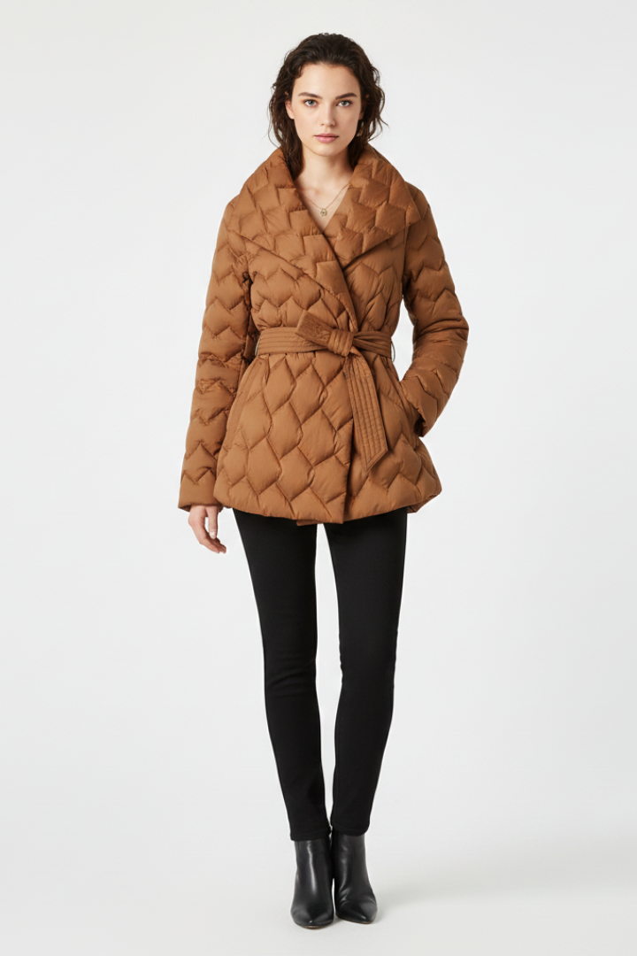 Cyra | Doudoune longue pour femmes – Taille ceinturée, poches profondes