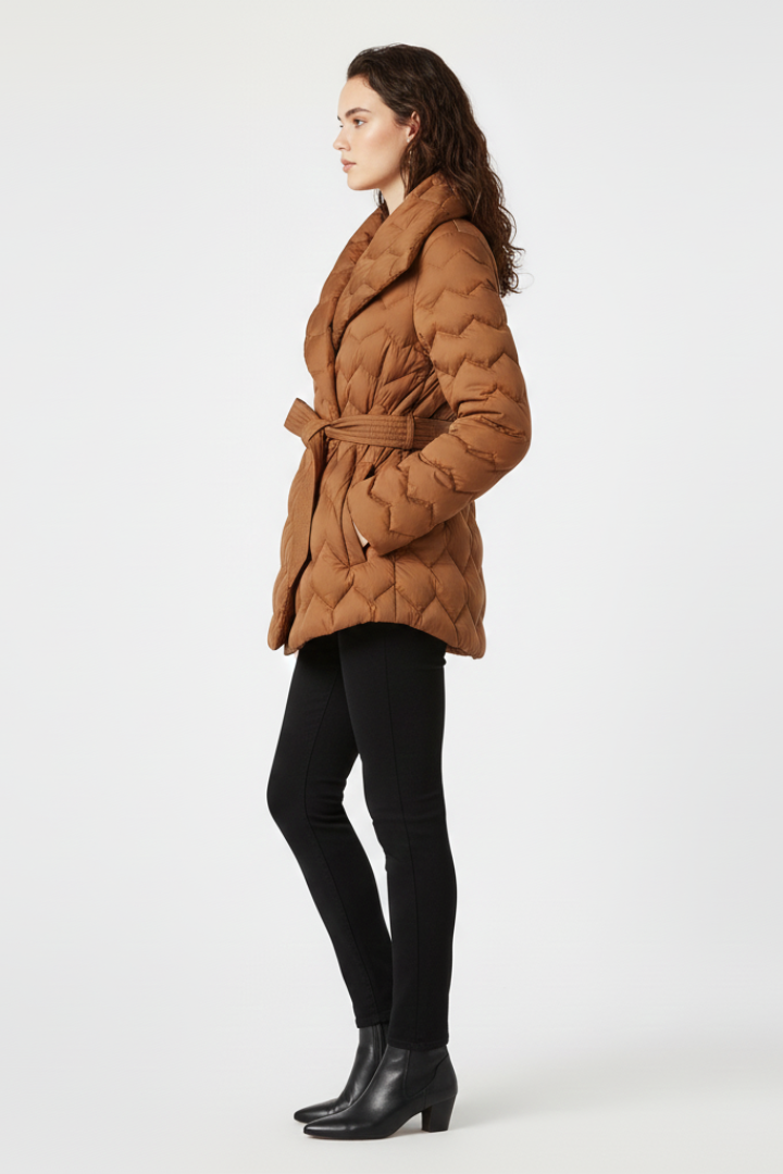 Cyra | Doudoune longue pour femmes – Taille ceinturée, poches profondes