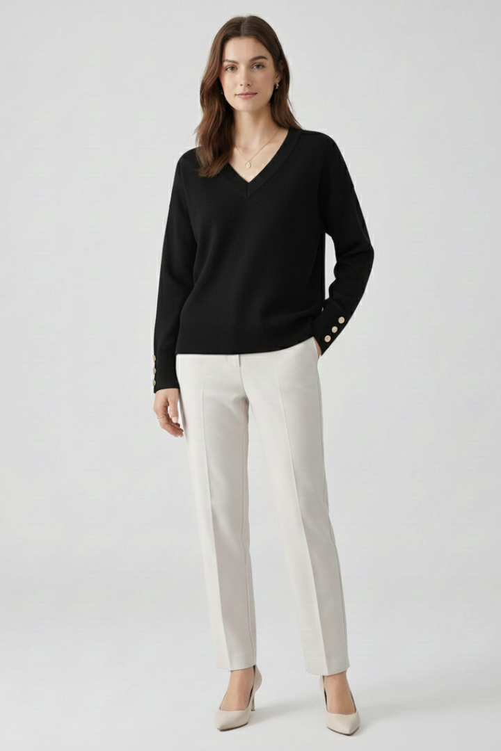 Mireille | Pull en maille à col V pour femme – Épaules tombantes, manches longues et poignets boutonnés