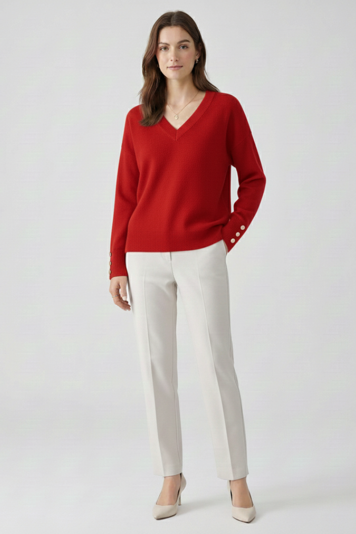 Mireille | Pull en maille à col V pour femme – Épaules tombantes, manches longues et poignets boutonnés